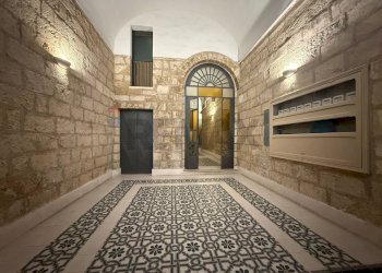 Ricezione / Lobby - Three-room apartment Via Abate Gimma
 
157, Bari - photo 6