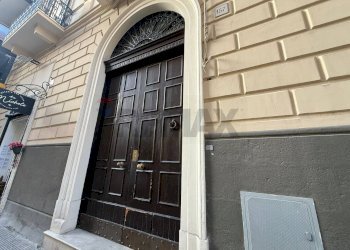Edificio all\'aperto - Three-room apartment Via Abate Gimma
 
157, Bari - photo 28