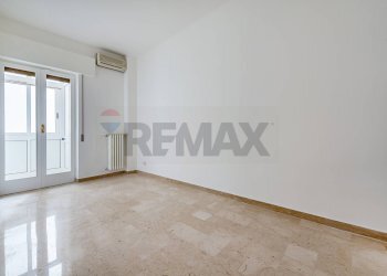 Stanza vuota - Apartment Corso Vittorio Emanuele
 
7, Modugno - photo 19