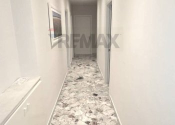 Hall / corridoio - Appartamento Via De Rossi
 
16, Bari - foto 16