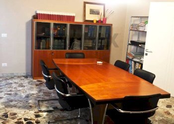 Sala da pranzo - Appartamento Via De Rossi
 
16, Bari - foto 21