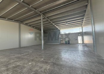 Parcheggio - Shed Strada Provinciale Ceglie Valenzano
64, Bari - photo 7