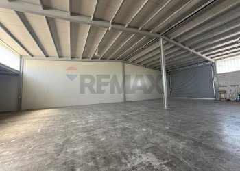 Parcheggio - Shed Strada Provinciale Ceglie Valenzano
64, Bari - photo 8