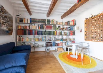 Soggiorno/letto - Two-room apartment via Posterma
 
10, Jesi - photo 4