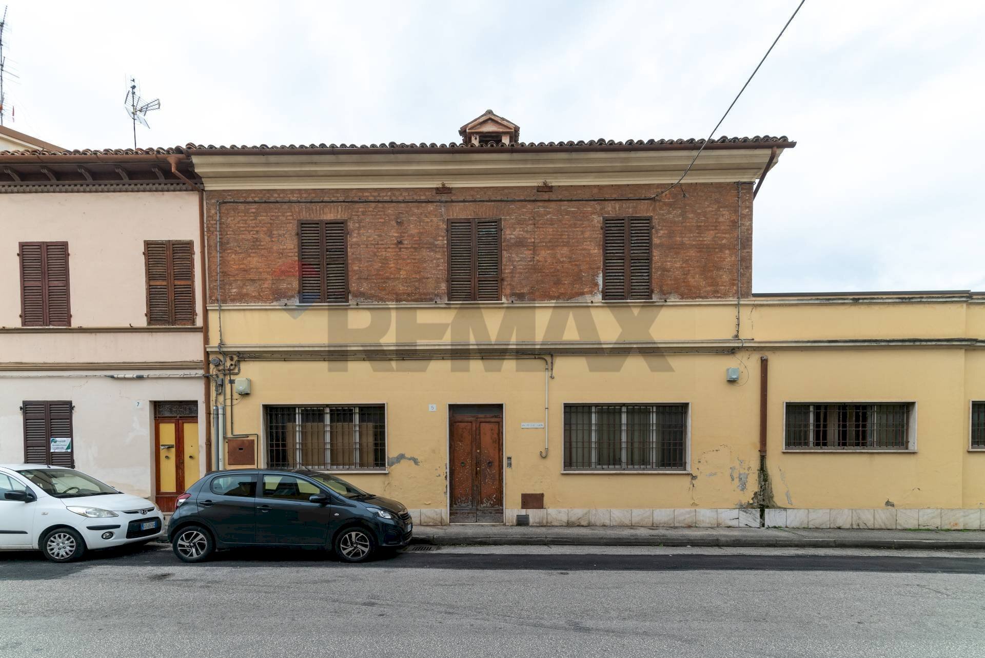Casa all\'aperto - Stable - Palace via Gallodoro
 
5, Jesi - photo 1