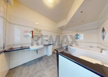 Bagno - Semi-detached house Via Del Tempo Libero, Perugia - photo 28