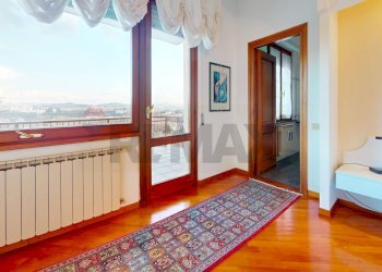 Hall / corridoio - Semi-detached house Via Del Tempo Libero, Perugia - photo 30