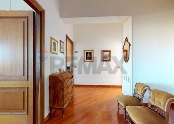 Hall / corridoio - Semi-detached house Via Del Tempo Libero, Perugia - photo 12