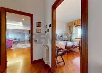 Hall / corridoio - Semi-detached house Via Del Tempo Libero, Perugia - photo 13