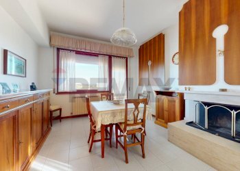 Sala da pranzo - Semi-detached house Via Del Tempo Libero, Perugia - photo 15