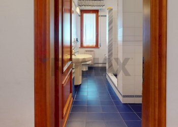 Bagno - Semi-detached house Via Del Tempo Libero, Perugia - photo 26