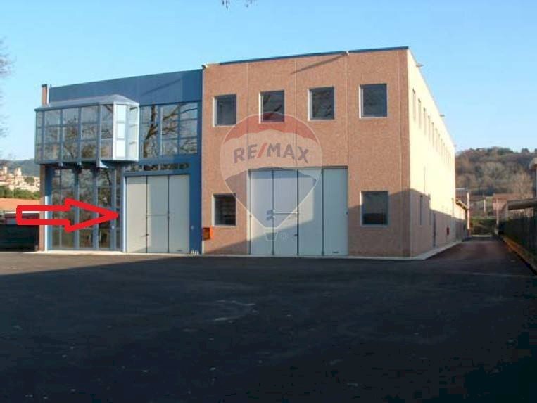 Edificio all\'aperto - Locale Commerciale Via dell'Artigianato
 
14, Deruta - foto 1