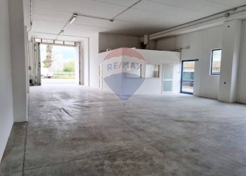 Parcheggio - Locale Commerciale Via dell'Artigianato
 
14, Deruta - foto 3