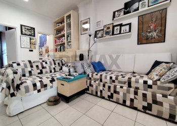 Soggiorno - Two-room apartment Via Villafranca Piemonte
 
6, Torino - photo 1