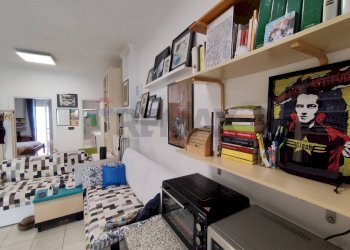 Soggiorno - Two-room apartment Via Villafranca Piemonte
 
6, Torino - photo 17