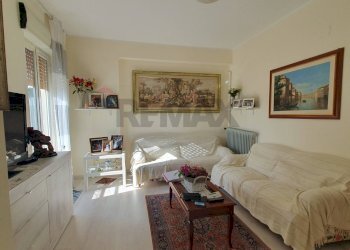 Soggiorno - Appartamento Via Madonna Della Via
 
221, Caltagirone - foto 1