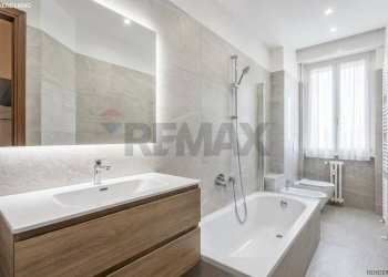 Bagno - Three-room apartment Piazzale Vincenzo Cuoco
 
4, Milano - photo 24