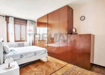 Camera / camera da letto - Three-room apartment Piazzale Vincenzo Cuoco
 
4, Milano - photo 15