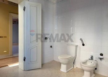 Bagno - Trilocale Via 23 Aprile 1945
 
4, Sassuolo - foto 39