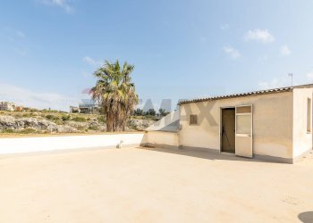 Terrazza - Quadrilocale Via Maria Politi Laudien
 
45, Siracusa - foto 2