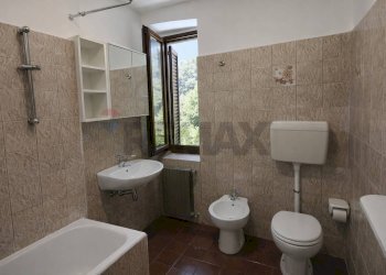 Bagno - Trilocale VIA RONCAGLIA ENTRO
 
76, San Giovanni Bianco - foto 10