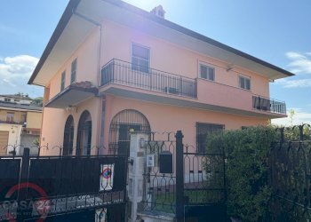 Foto 1 - Villa Strada Carrara, Latina - foto 1