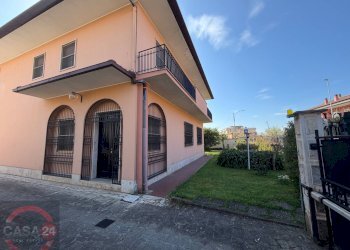 Foto 5 - Villa Strada Carrara, Latina - foto 5
