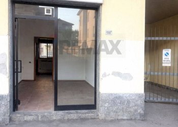 Edificio all\'aperto - Negozio Corso 23 Marzo 1849
155, Novara - foto 1