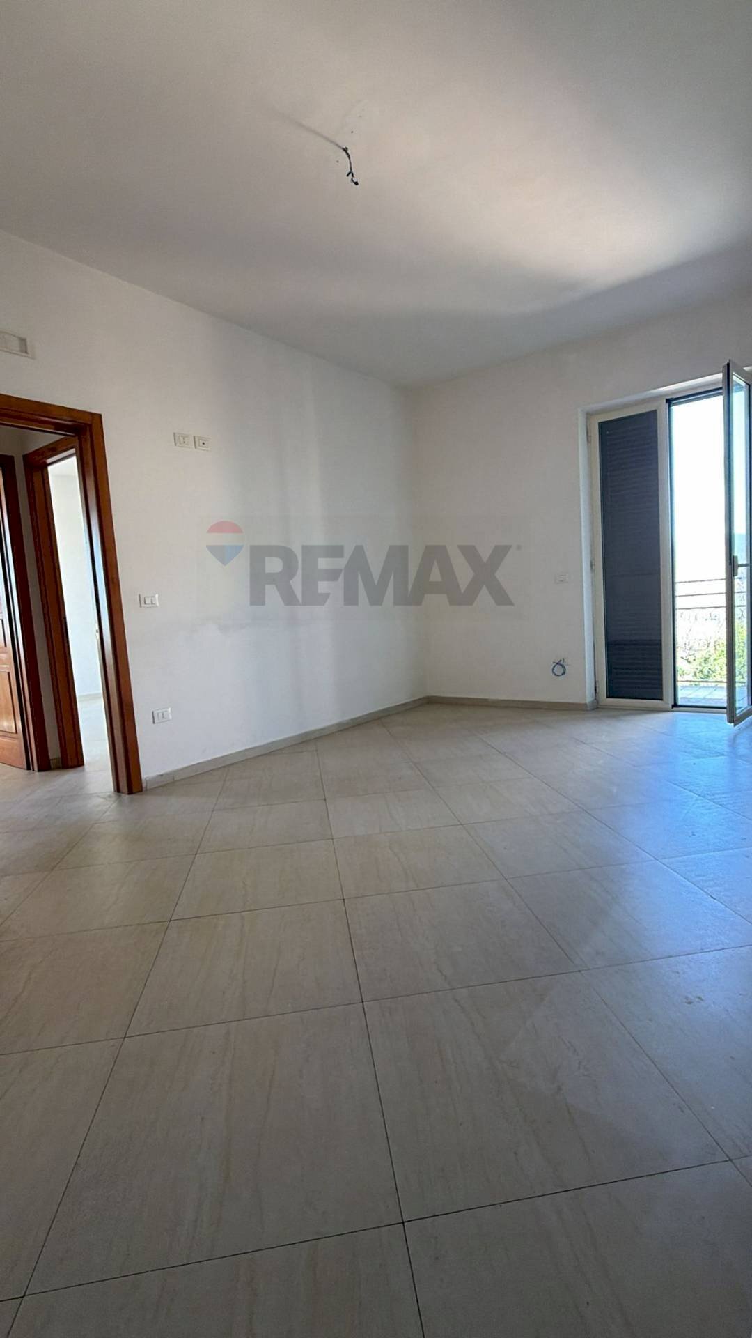 Stanza vuota - Three-room apartment Via IV Novembre
 
236, Carinola - photo 3