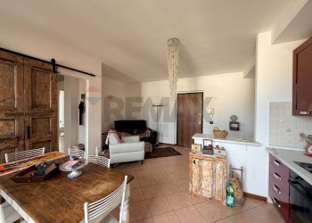 Sala da pranzo - Two-room apartment VIA TURATI
 
2, Solbiate Olona - photo 4