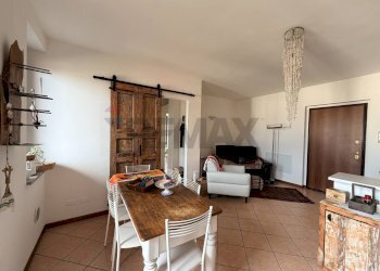 Sala da pranzo - Two-room apartment VIA TURATI
 
2, Solbiate Olona - photo 5