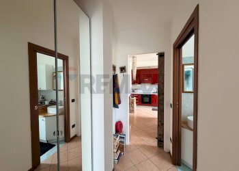 Hall / corridoio - Two-room apartment VIA TURATI
 
2, Solbiate Olona - photo 18