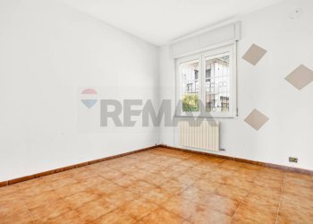 Stanza vuota - Bilocale via Varesina
43, Jerago con Orago - foto 5