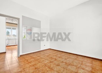 Stanza vuota - Bilocale via Varesina
43, Jerago con Orago - foto 8