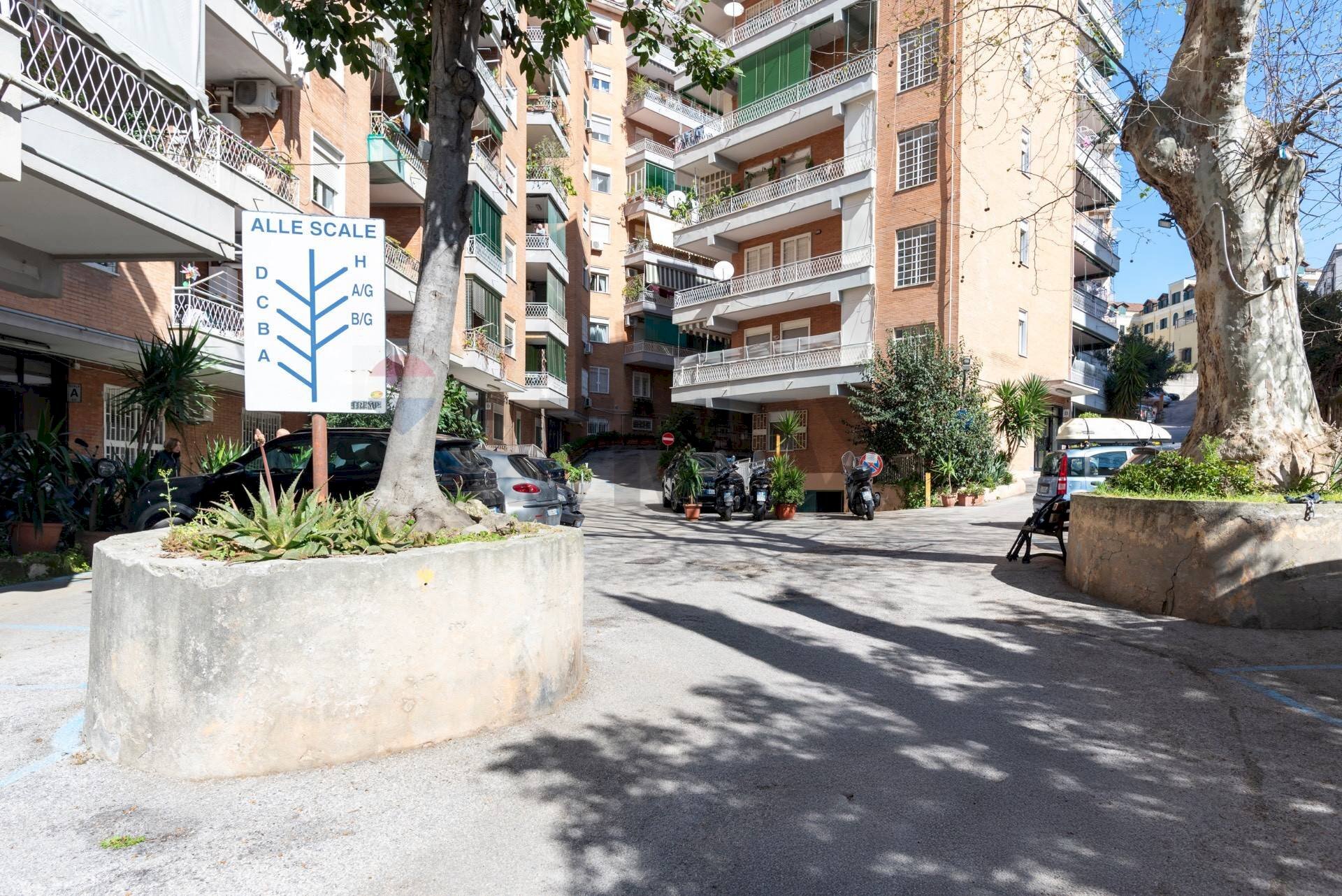 Edificio all\'aperto - Trilocale Corso Amedeo Di Savoia Duca D'aosta
 
210, Napoli - foto 1