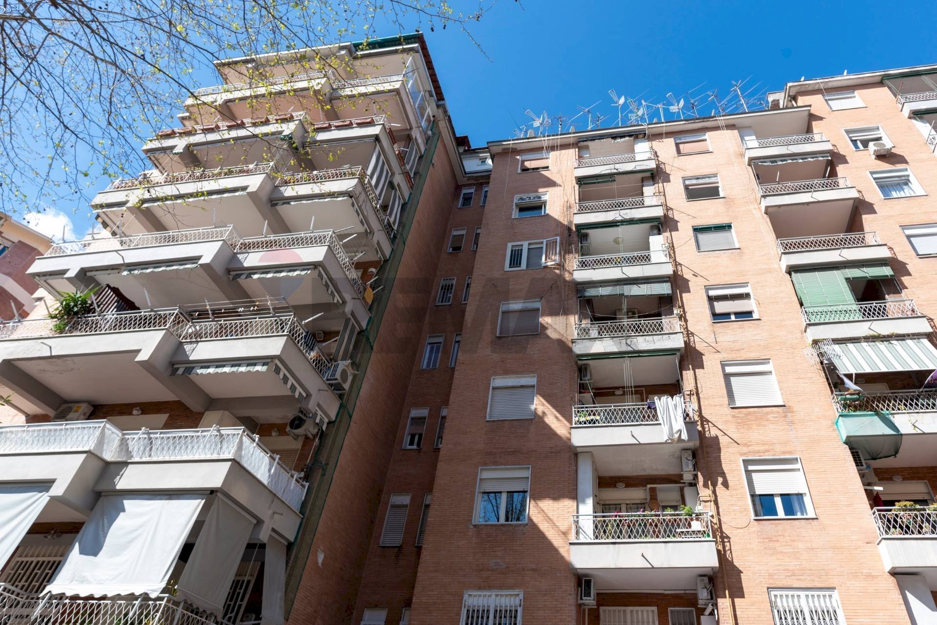 Edificio all\'aperto - Trilocale Corso Amedeo Di Savoia Duca D'aosta
 
210, Napoli - foto 3