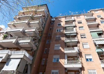 Edificio all\'aperto - Trilocale Corso Amedeo Di Savoia Duca D'aosta
 
210, Napoli - foto 3