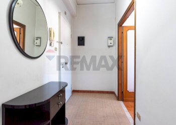 Hall / corridoio - Trilocale Corso Amedeo Di Savoia Duca D'aosta
 
210, Napoli - foto 5