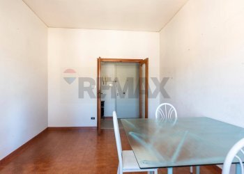 Sala da pranzo - Trilocale Corso Amedeo Di Savoia Duca D'aosta
 
210, Napoli - foto 8