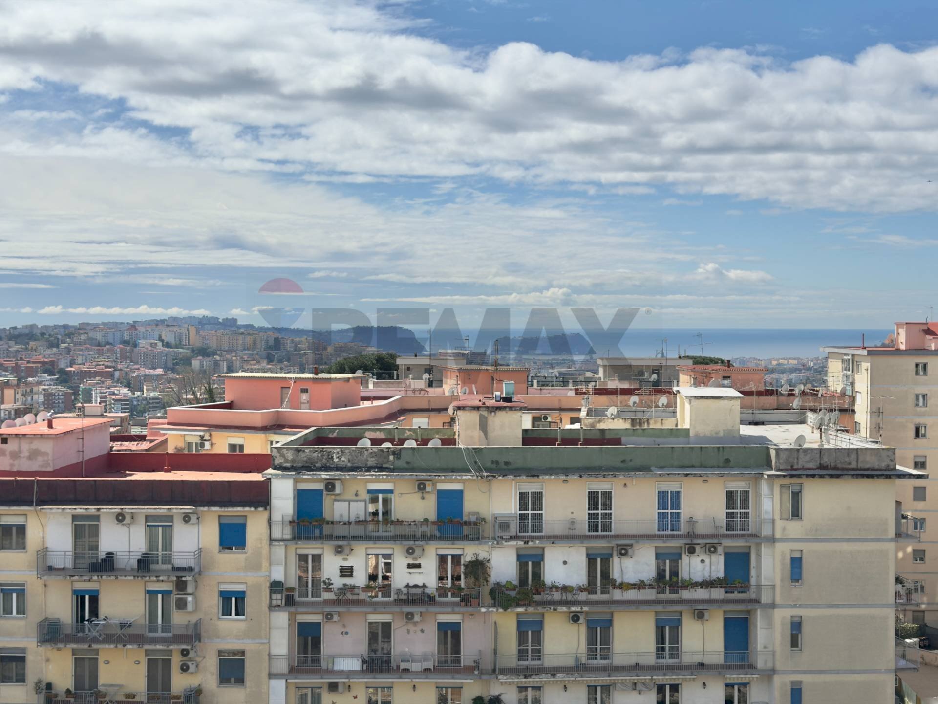 Edificio all\'aperto - Bilocale Via Michelangelo Naccherino
 
2, Napoli - foto 1