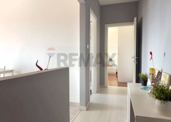 Hall / corridoio - Two-room apartment Via Michelangelo Naccherino
2, Napoli - photo 3