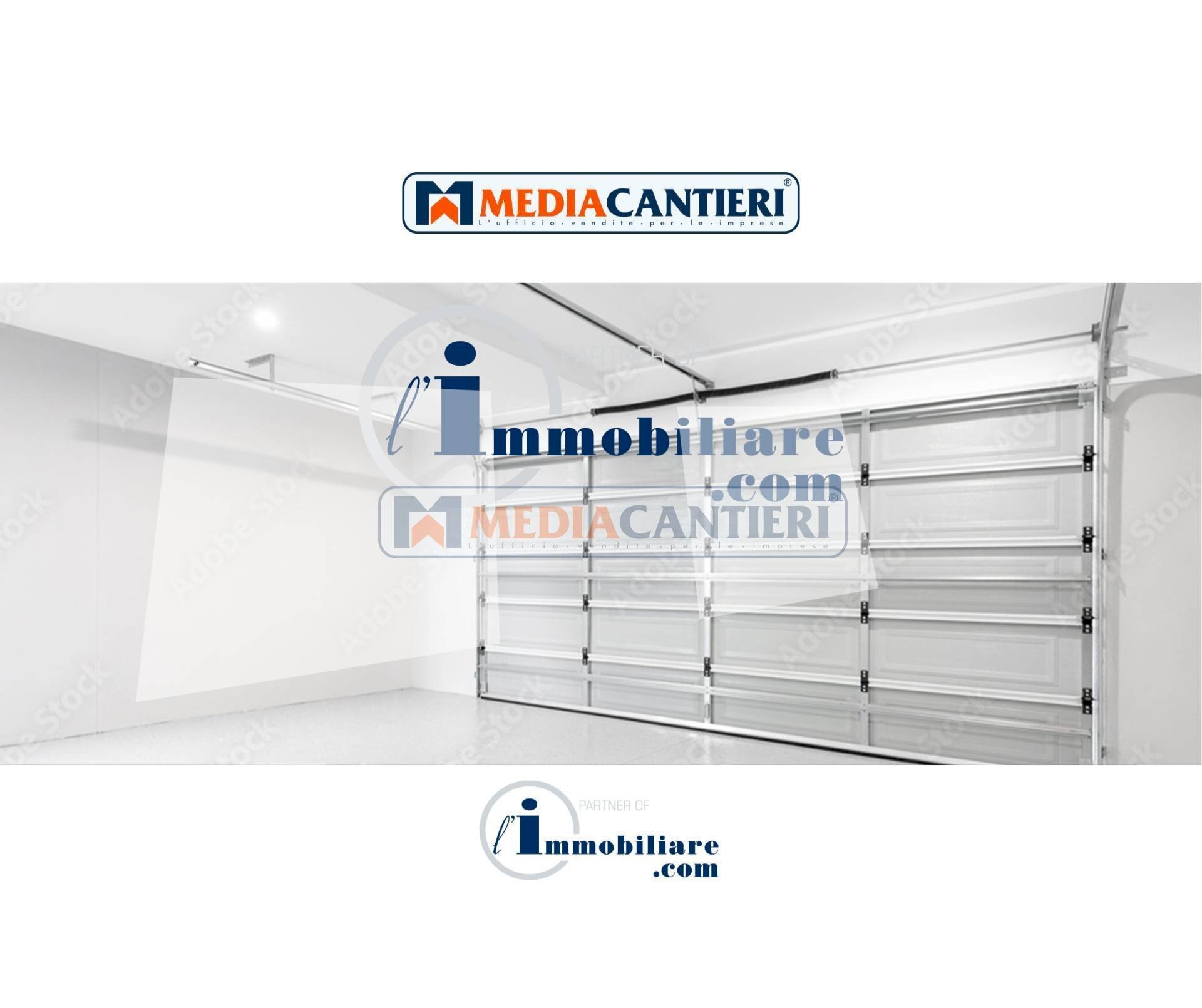 Foto 1 - Box VIA DEI MARRUCINI
 
21, Pescara - photo 1