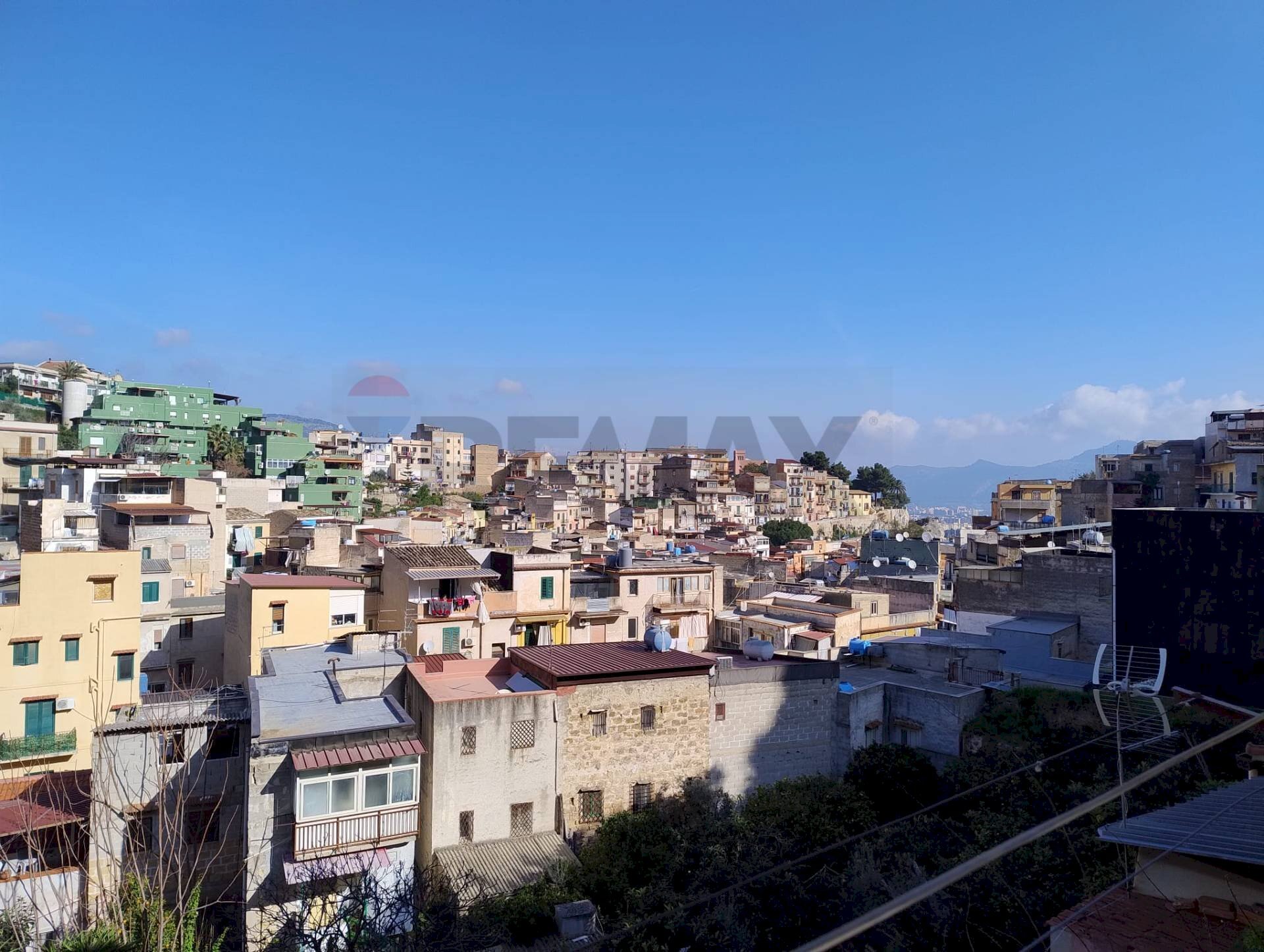 Edificio all\'aperto - Trilocale Cortile Pilieri
 
9, Palermo - foto 1