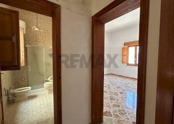 Hall / corridoio - Independent house VIA ANDROMACA
 
6, Trapani - photo 12