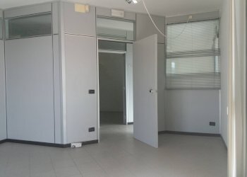 Foto 7 - Ufficio via lenin
 
-, San Giuliano Terme - foto 7