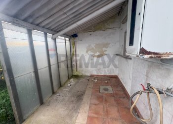 Parcheggio - Casa indipendente Via Martiri della Resistenza
 
5, Torre Santa Susanna - foto 8