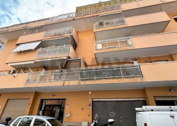Edificio all\'aperto - Quadrilocale Via Pietro Villasevaglios
 
18, Palermo - foto 2