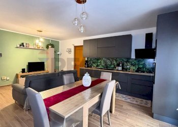 Sala da pranzo - Quadrilocale Via Pietro Villasevaglios
 
18, Palermo - foto 8