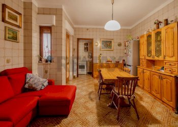 Sala da pranzo - Villa a Schiera Carlo Cattaneo
 
2, Casamassima - foto 6