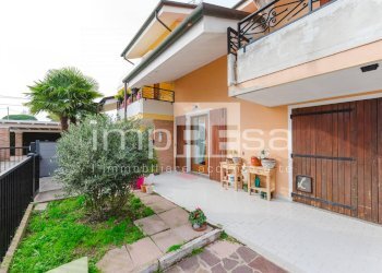Foto 2 - Villa a Schiera Via Cristoforo Colombo
 
86, Jesolo - foto 2